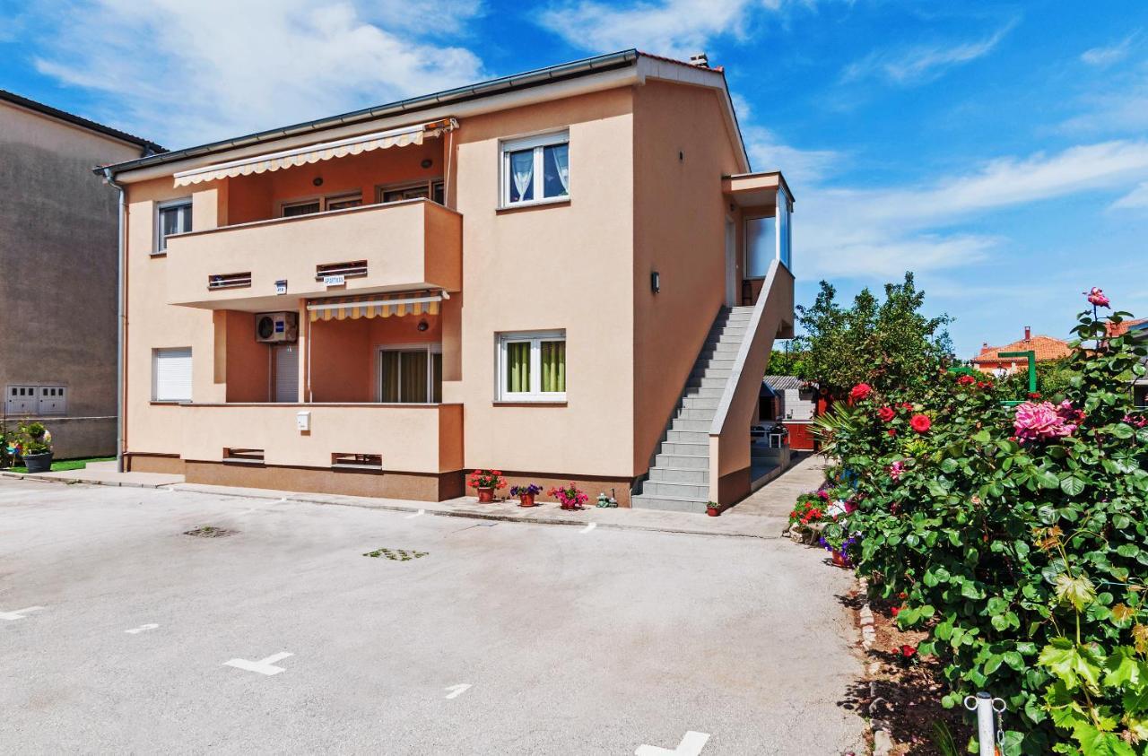 Apartment Marelja - Private Parking And Balcony Zadar Exterior photo